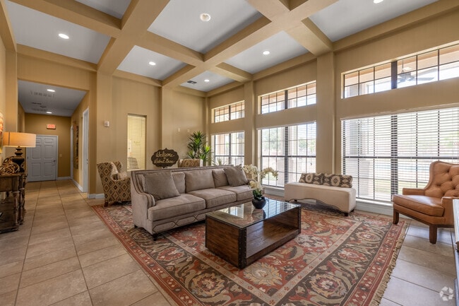 Lobby Photo - Walnut Grove