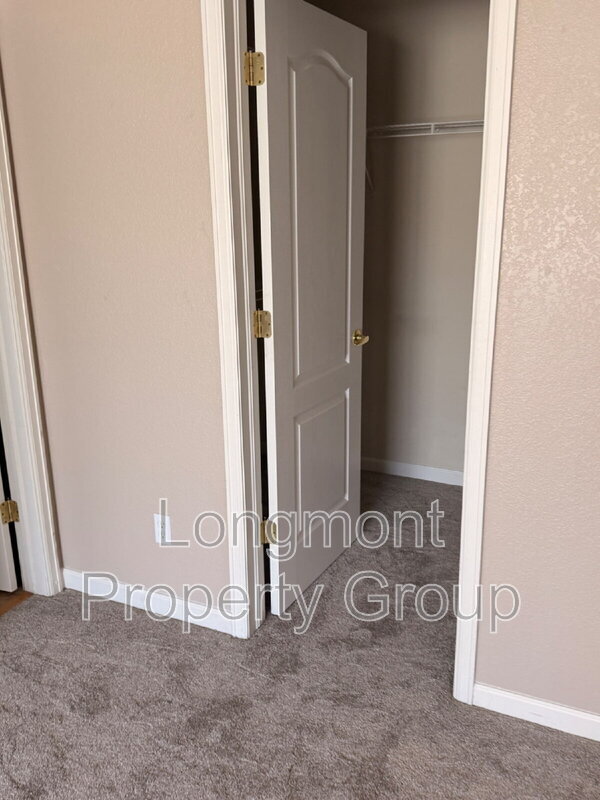 Building Photo - 1613 Metropolitan Dr