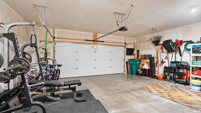 Building Photo - 12946 Magnolia Crk Trl