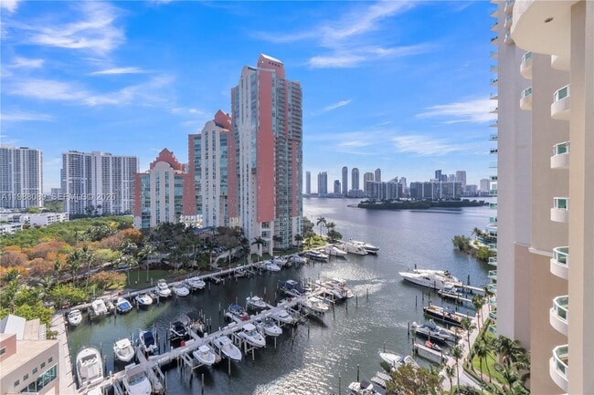 Building Photo - 3340 NE 190th St