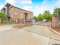 Building Photo - 333 E Boyd Dr