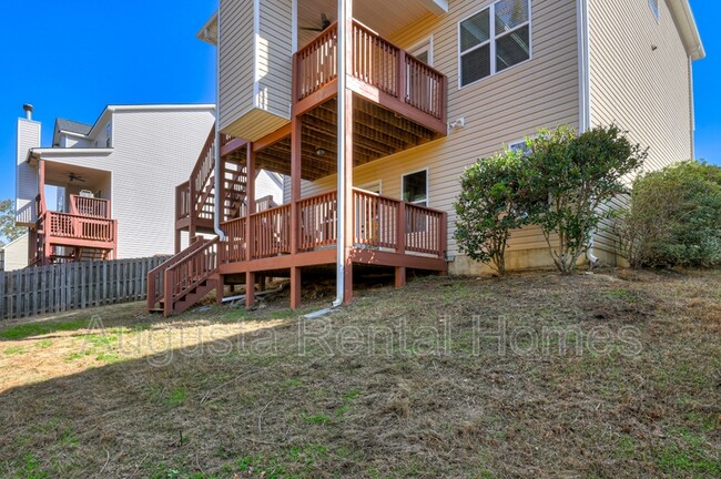 Building Photo - 848 Tyler Woods Dr