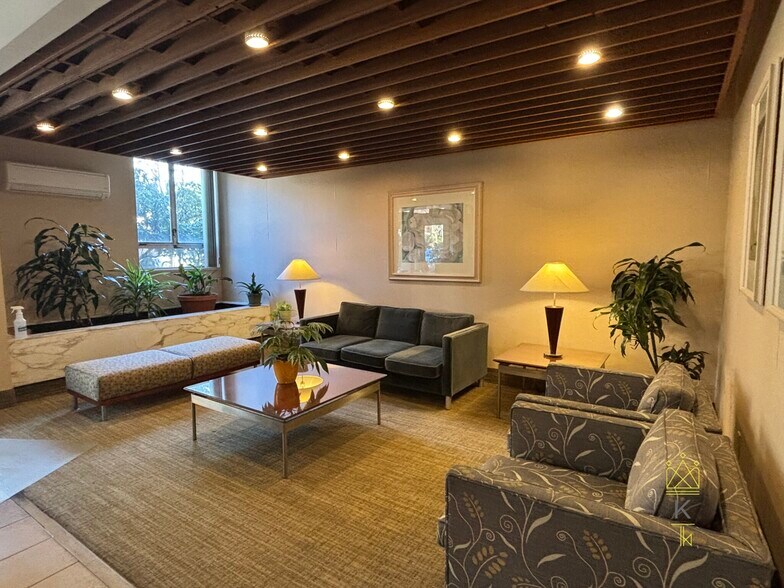 Building Photo - 45 Longwood Ave