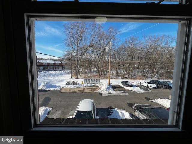 Building Photo - 319 Columbia Ave