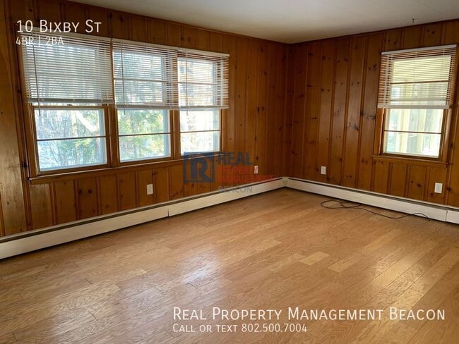 Building Photo - 10 Bixby St