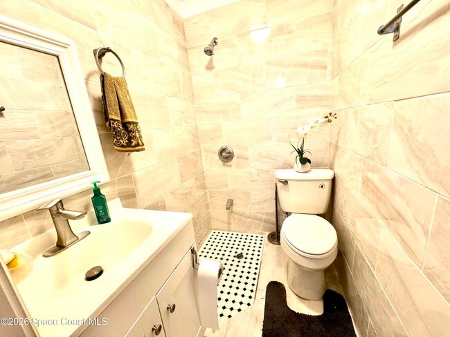 Building Photo - 885 Taluga Ave SE