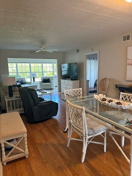 Building Photo - 740 Lake Orchid Cir