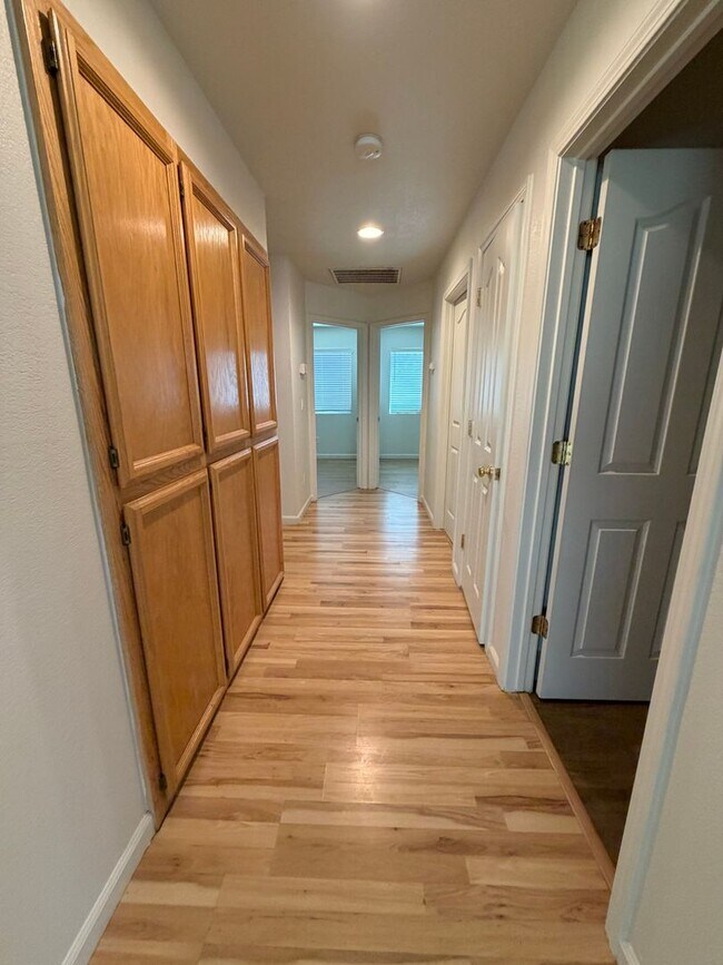 Building Photo - 9839 Tarzo Way