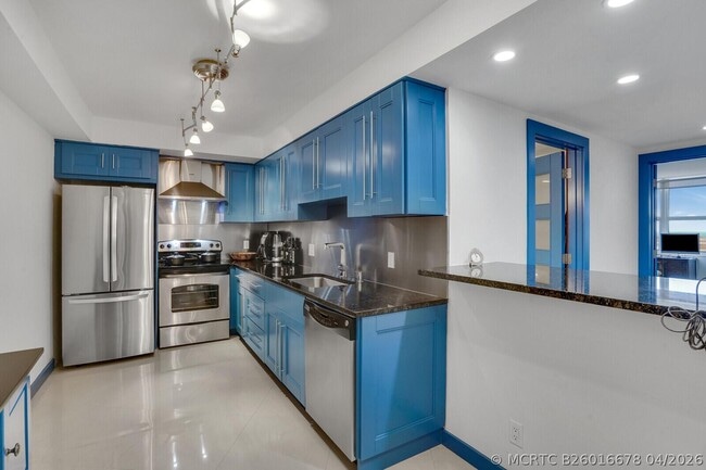 Building Photo - 2295 S Ocean Blvd
