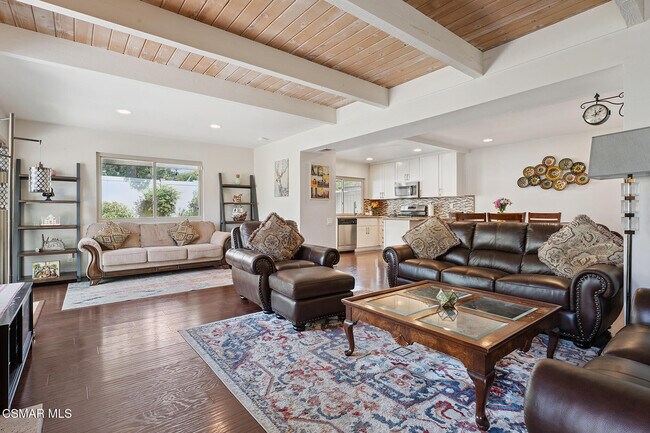 Building Photo - 2958 Dogwood Cir