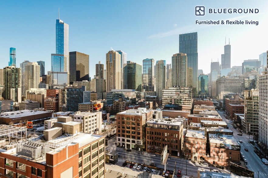 Building Photo - 637 N Wells St