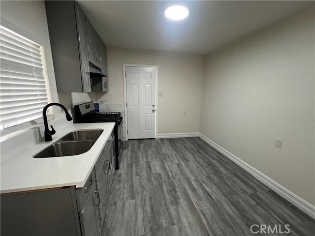 Building Photo - 6576 Lorena Ave