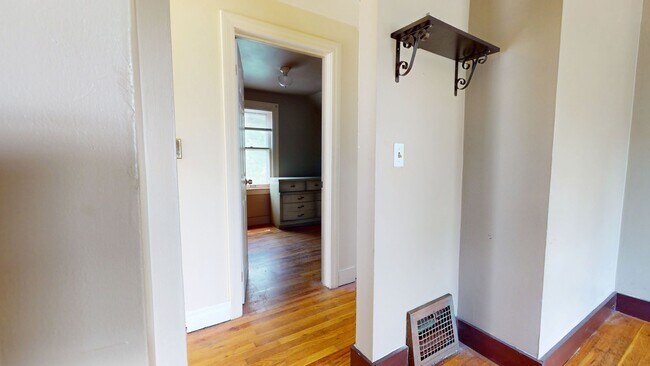 Building Photo - 11442 Jackson Ave