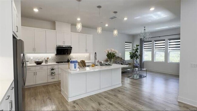 Building Photo - 120 Yugen