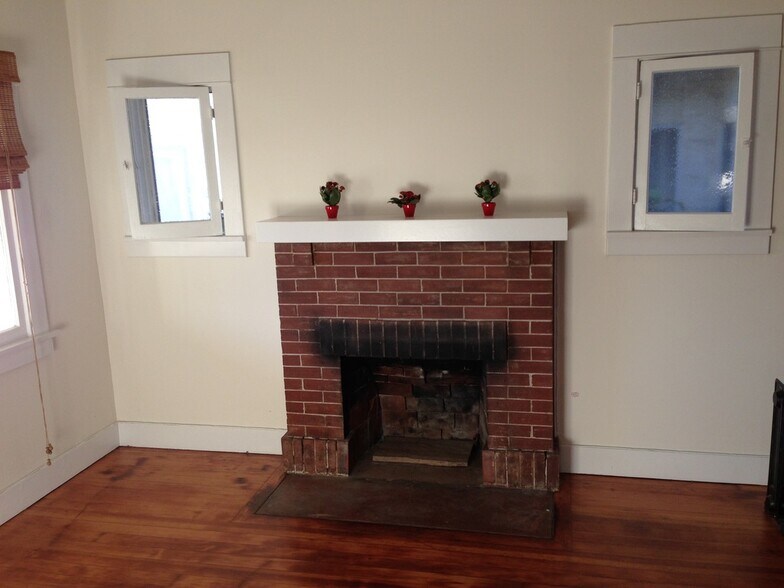 Building Photo - 425 Grand Blvd