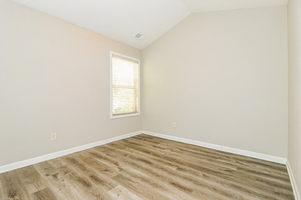 Building Photo - 321 Moorland Ct