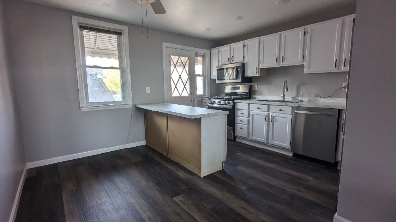 Building Photo - 1048 Parksley Ave