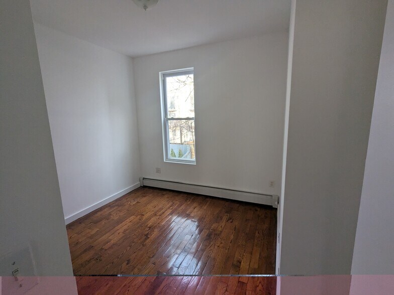 Building Photo - 1076 Decatur St
