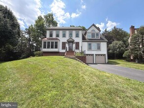 Building Photo - 350 Copperfield Ln