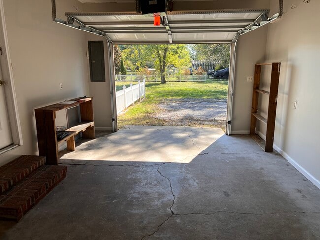 Building Photo - 3911 Manson Pike