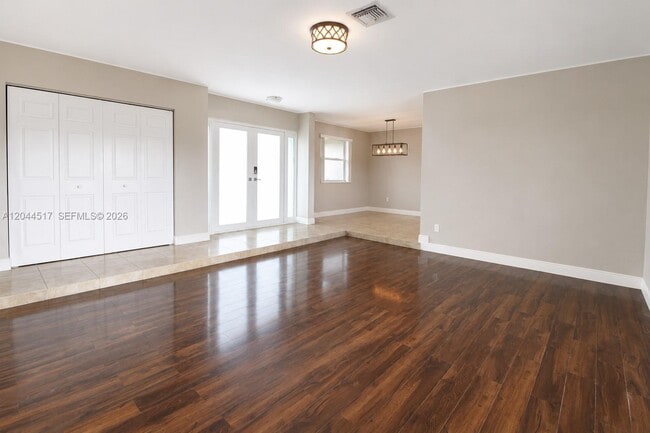 Building Photo - 15445 SW 99th Ave