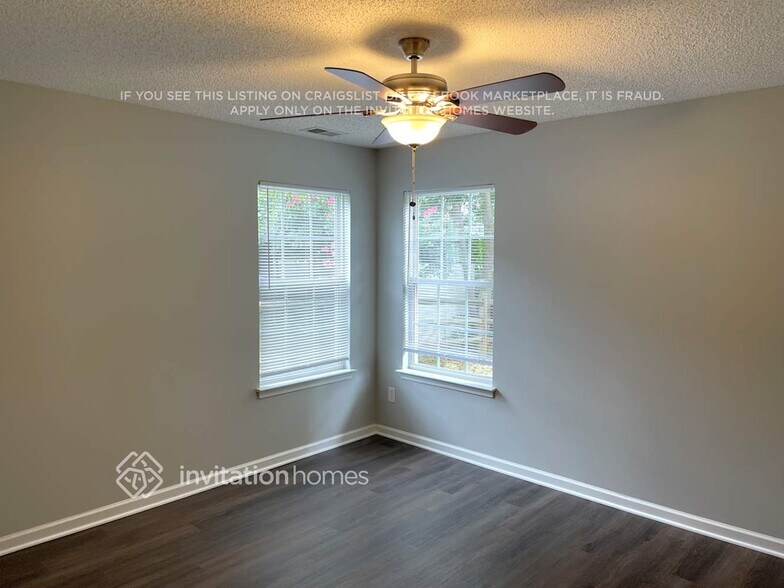 Building Photo - 2959 Rockingham Ct SW