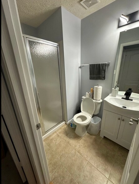 Building Photo - 15604 Everglade Ln