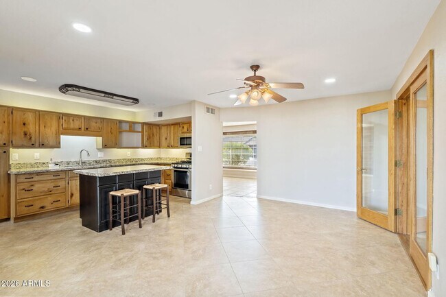 Building Photo - 3007 N 84th Pl