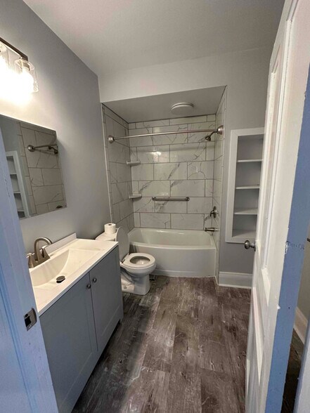 Primary Photo - 307 Loucks Ave