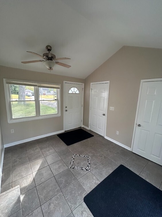 Building Photo - 2245 Pinewood Dr