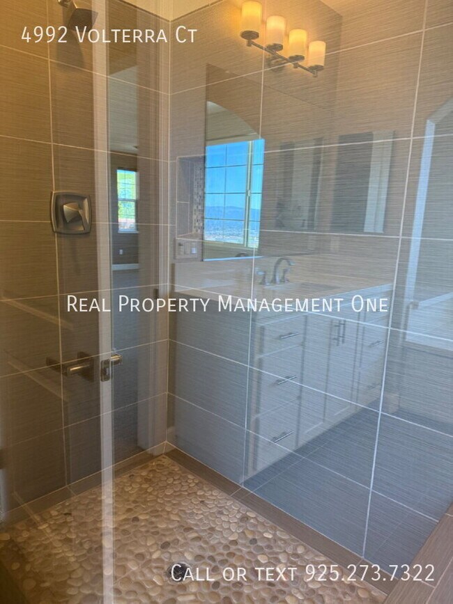 Building Photo - 4992 Volterra Ct