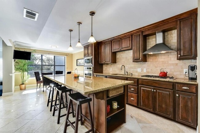 Building Photo - 8911 Mt Bartlett Dr