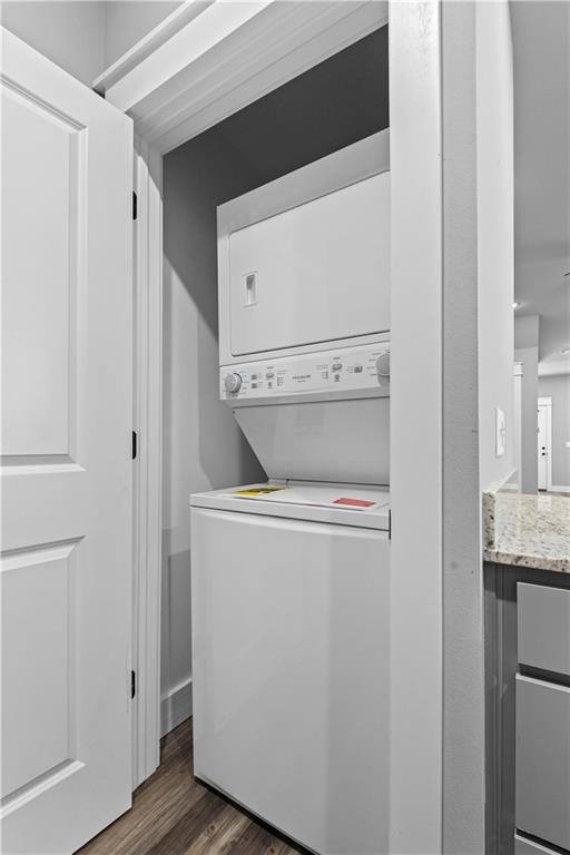 Building Photo - 772 S Locust Ave