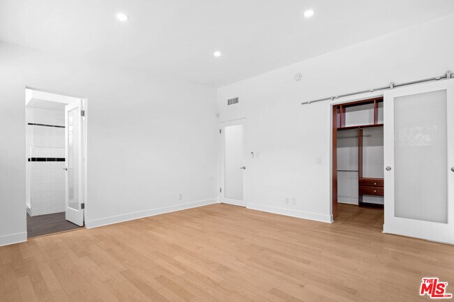 Building Photo - 11770 Chenault St