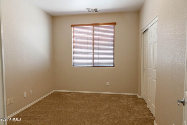 Building Photo - 6231 S Pearl Dr