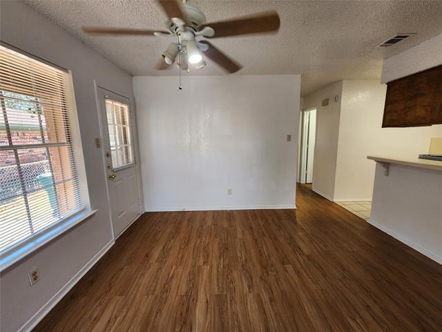 Building Photo - 315 N Burleson Blvd