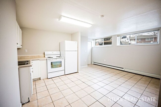 Building Photo - Great Affordable 2 Bed and 1 Bath! Brand N...