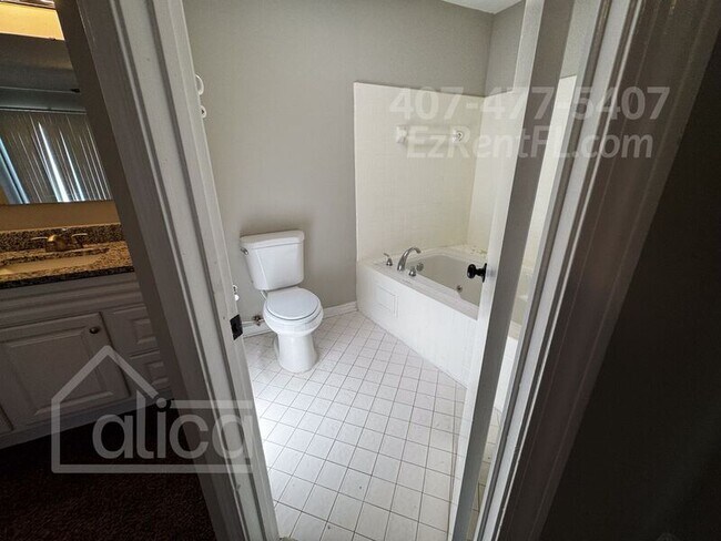Building Photo - 9593 Villiers Dr S