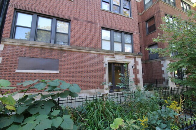 Building Photo - 1517 W Jonquil Terrace