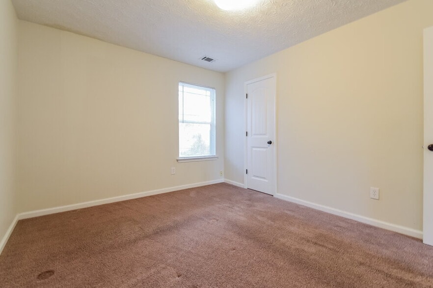 Building Photo - 100 Wexford Way