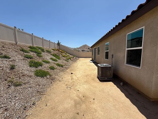 Building Photo - 7736 Nectarsweet Dr