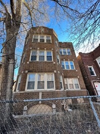 Building Photo - Cozy 1-Bedroom Apartment with Office Nook ...