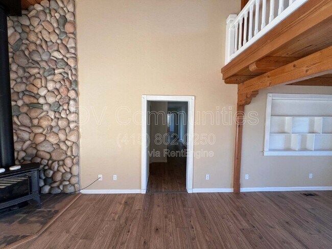 Building Photo - 2500 SW 83rd St
