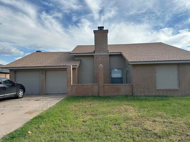 Primary Photo - 3513 103rd St