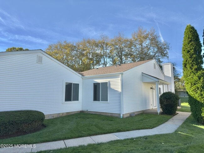 Building Photo - 79 Greenwood Dr