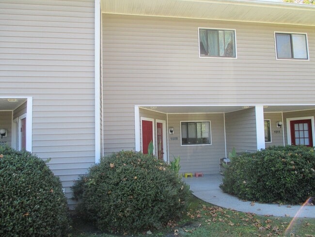 Primary Photo - 1509 College Way