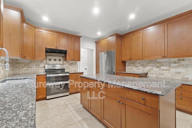 Building Photo - 1 Sweet Gum Ct