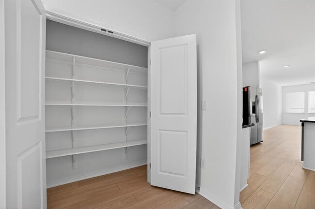 Building Photo - 5900 Swedish Farms Ter