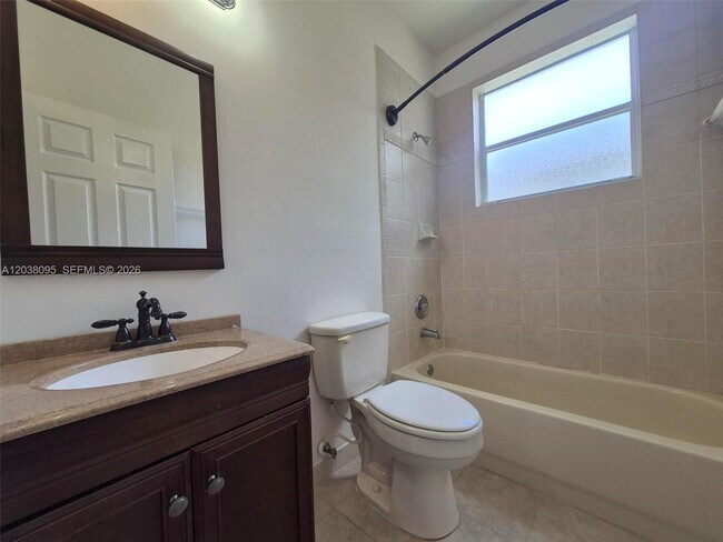 Building Photo - 5033 SW 134th Ave