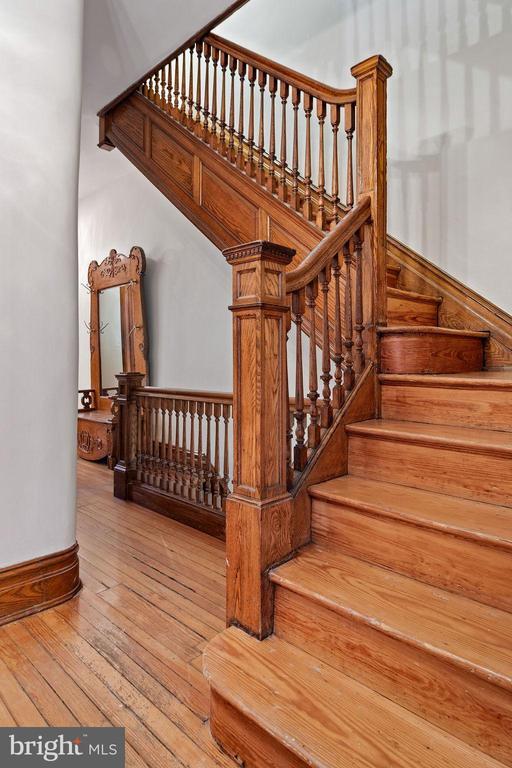 Building Photo - 1120 East Capitol St NE